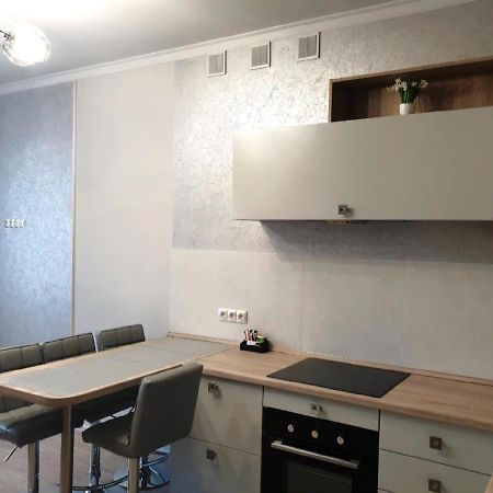 Apartment Sweethome 1 Free Parking Oezjhorod Buitenkant foto