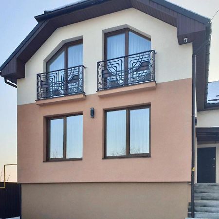 Apartment Sweethome 1 Free Parking Oezjhorod Buitenkant foto