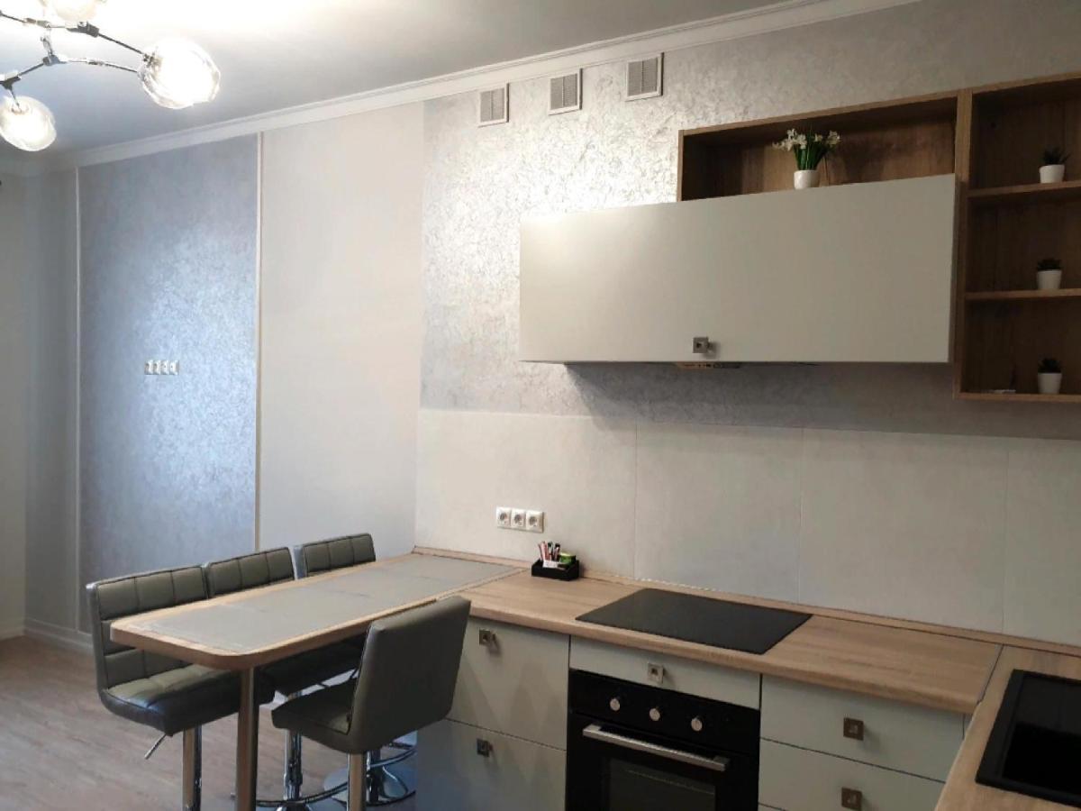 Apartment Sweethome 1 Free Parking Oezjhorod Buitenkant foto