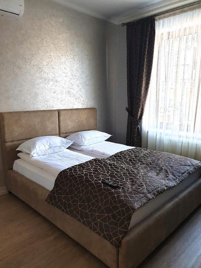Apartment Sweethome 1 Free Parking Oezjhorod Buitenkant foto